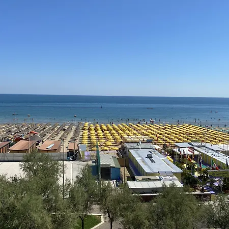 Nettuno 酒店 佩萨罗