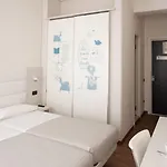 Nettuno 3* بيزارو