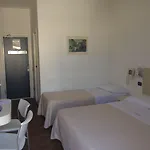 Nettuno فندق بيزارو