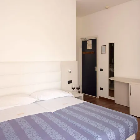 Hotell Nettuno 3*