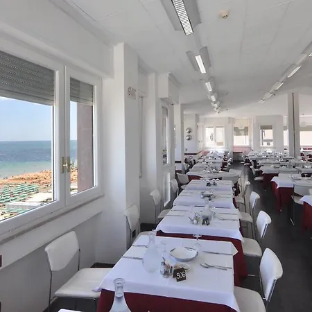 Nettuno Hotell 3*
